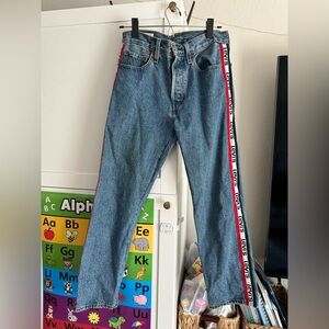 Levi's 501 Women's Jeans Side Logo Ribbon